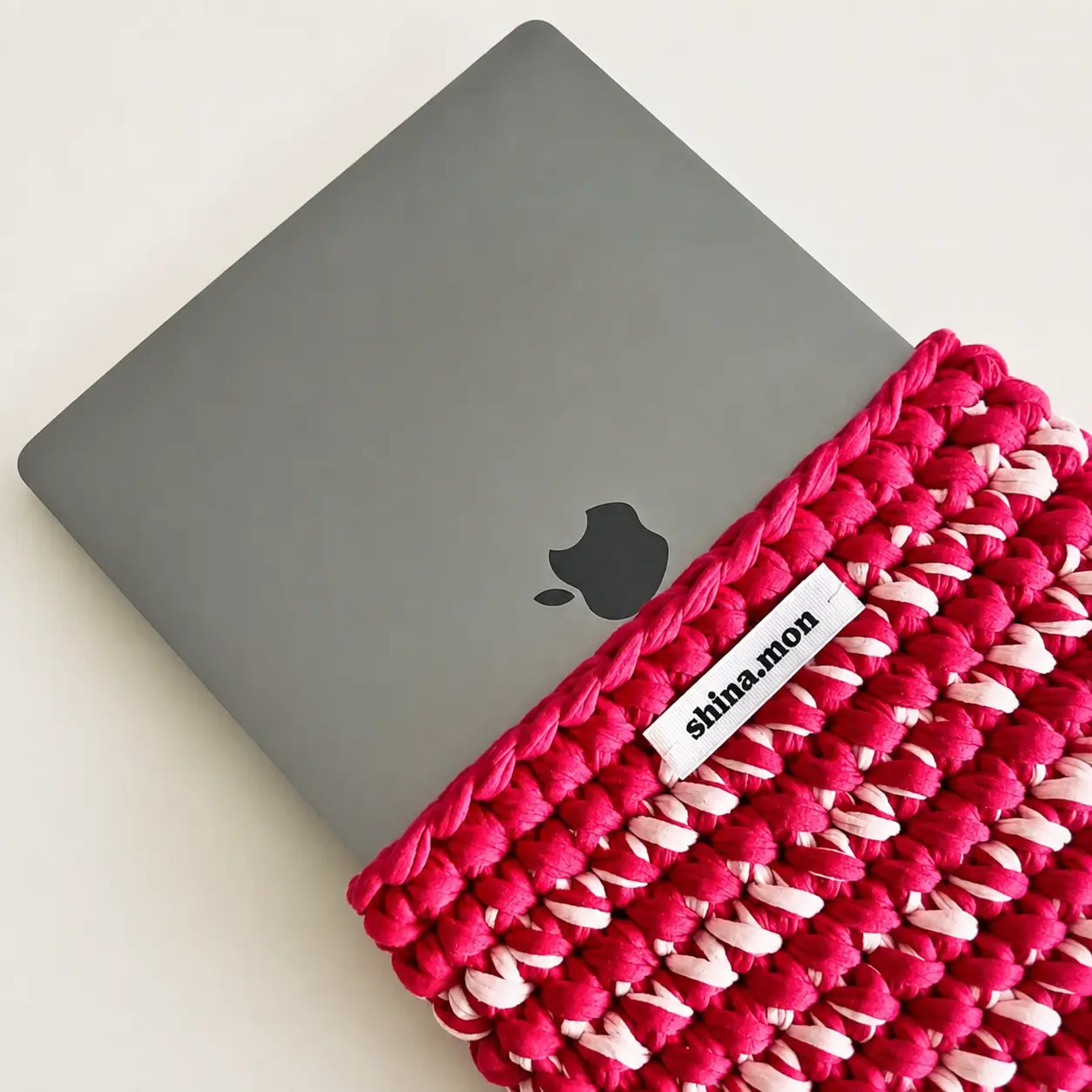 Funda Portátil tejido a mano en trapillo